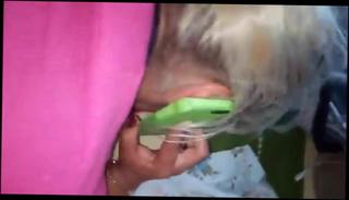 Watch the video about Culeando e hablando