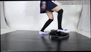 Video 800984435: crush fetish