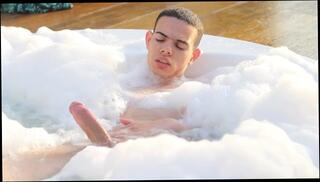 Video 1601305523: amateur solo male, amateur motel