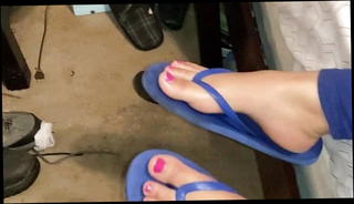 Video 1468538301: flip flop shoeplay, flip flop foot, flip flop fetish, foot fetish hd, straight foot