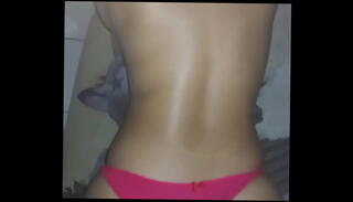 Watch the video about Morena dando a primeira vez anal de quatro; fully in the RED