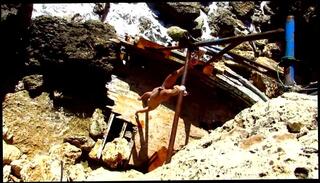 Video 108342101: gay hang, man gay