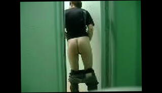 Watch the video about Eu no banheiro do lago em Toledo