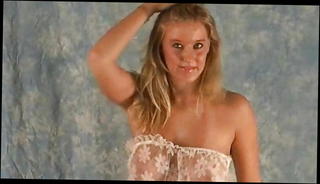 Video 1526922401: model pose dance, tits straight, big tits posing, big titted american