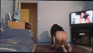 Watch the video about Voile integral et robe moulante