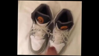 Video 1592543305: pumping jerk