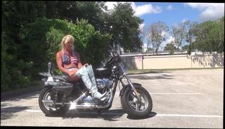 Video 148077304: shemale ladyboy, ladyboy toys, ladyboy outdoor