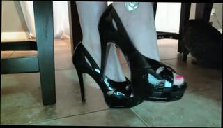 Video 410856103: toes foot, solo female feet, amateur solo female