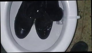 Video 1571138951: pee boots, gay boots