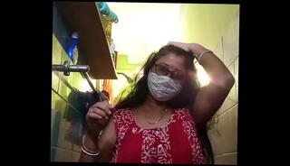 Video 1426830875: desi wife bath, indian desi wife