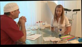 Video 310400504: doctor, teen