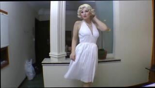 Video 304499904: marilyn monroe, femdom piss, small woman
