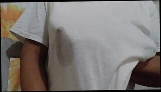 Watch the video about Excitada e com os peitos escorrendo/Milk in tits