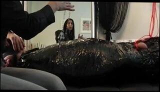 Watch the video about Momificacion