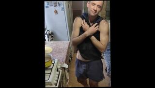 Video 1512422603: amateur milking