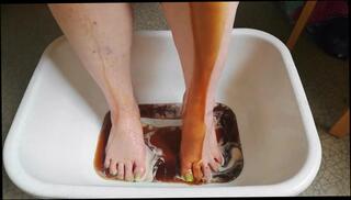 Video 959629603: milf feet solo, sexy milf feet, amateur milf feet, solo female feet, sexy mom feet, love sexy feet, milf mom mother, sensual feet