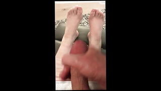 Video 1409911901: barefoot cum, man gay, gay hd