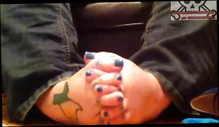 Video 404275901: foot fetish oil, foot fetish femdom, bbw foot fetish, foot rub oil, toes oil, straight foot, oiled soles, oiled tattooed, gothic bbw