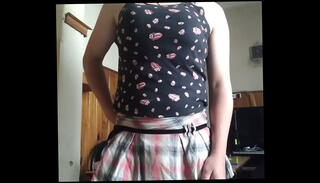 Video 1056580255: gay travesti, skirt gay