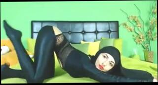 Video 369100704: bitch twerking, hijab twerk