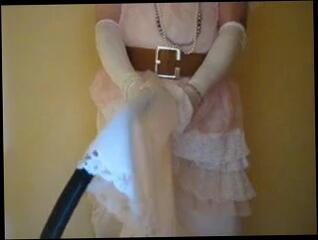 Video 40318801: vacuum play, crossdresser, man gay