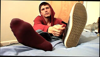 Video 1601697524: gay twink solo masturbation, fetish gay solo masturbation, gay twink male, foot, cum hanging, cum juice, bedroom cum