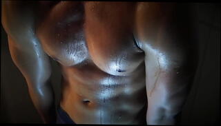 Video 1372783685: muscle hunk