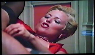Video 943869101: retro, straight