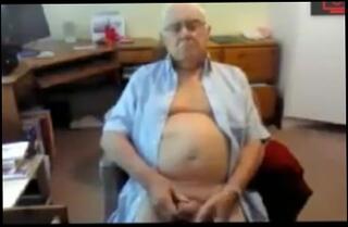 Video 746396804: grandpa jerking, gay bear