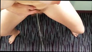 Video 895303301: piss straight, hotel piss, blonde pissing