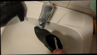 Video 311201501: pissing black gay, wife pissing, gay man pissing, piss boots, pissing hd