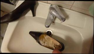 Video 311277901: high heels pissing, piss shoes, gay shoe, man gay, gay hd