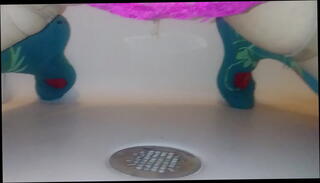 Video 779272465: crossdresser pee, shemale crossdresser ladyboy, pee panties, pee play