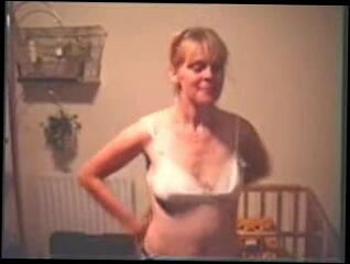 Video 31360401: amateur blonde strips, straight strip, amateur striptease