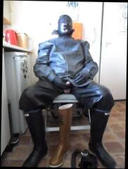 Video 213580401: cum lick wank, gay man wanking, wanking black