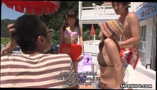 Watch the video about Kimono wearing beauty sucking of a huge samurai sword