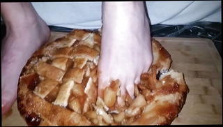 Video 1536781901: gay feet, amateur feet, feet crush, feet hd, pie