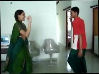 Watch the video about Sexy South Indian hot ass Dance