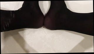 Video 1221172501: gay feet, bath feet, wet feet