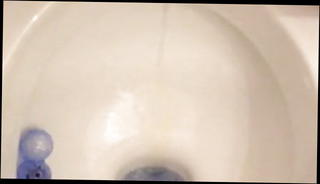 Video 1571110511: peeing standing, ftm, standing gay