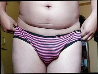 Video 1576283091: desi aunty, indian gay man