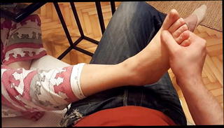 Video 1567621961: toes feet foot, foot play toe, toes massage, straight massage, short massage, one foot