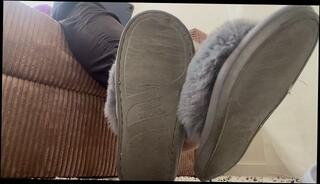 Video 1656376243: milf feet solo, milf solo tease, amateur milf solo, solo female feet, brunette milf solo, bare feet tease, feet seducing, socks bare feet