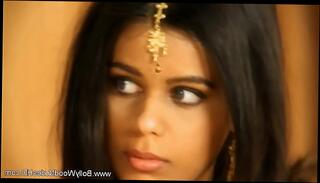 Watch the video about Sexy Indian Girl Bathing Nude