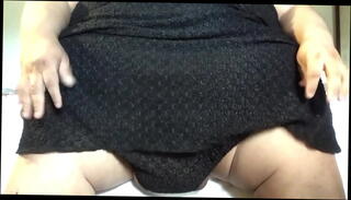 Video 992888745: peeing urinal, shemale travesti, transexual shemale