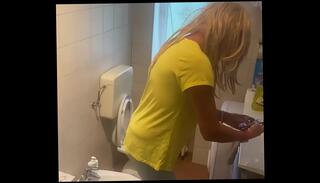Video 993535545: pissing peeing, shemale pee, pee pants, piss time