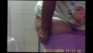 Watch the video about BBBW ENTRANDO E SAINDO PARA O BANHO