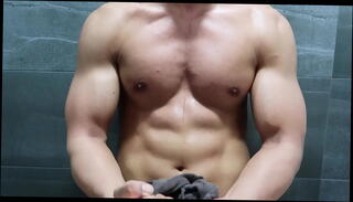 Video 1389101145: pump, muscle hunk