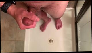 Video 1573252733: feet solo, solo gay amateur, solo male masterbation, solo male shower, wet feet, quick cum, bed cum