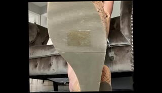 Video 1519928925: toes, heels teasing